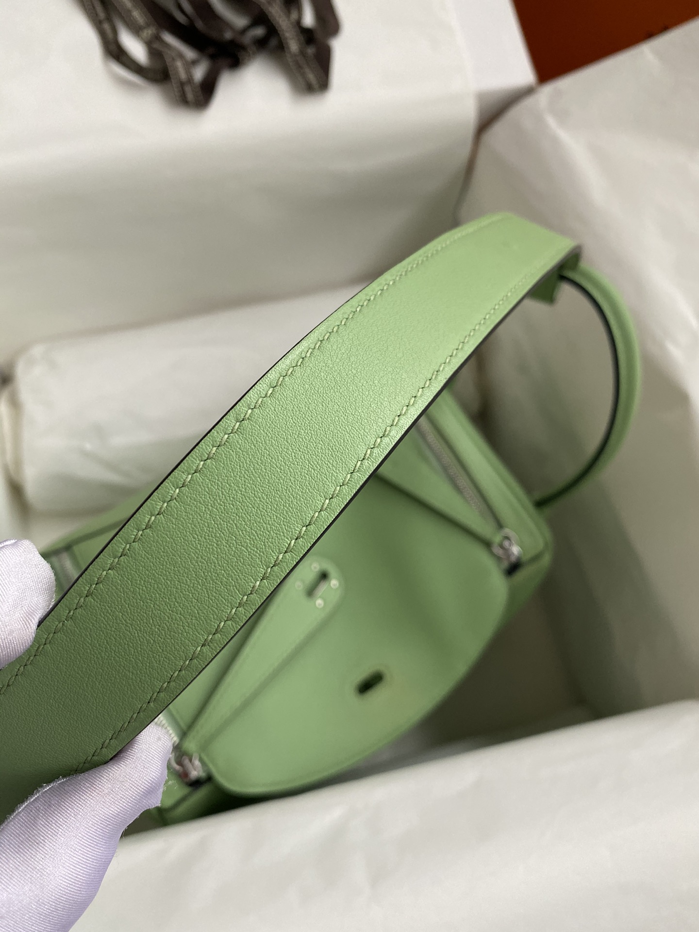 Hermes Lindy 26cm Handbag Shoulder Bag In Green Kiwi Swift Leather